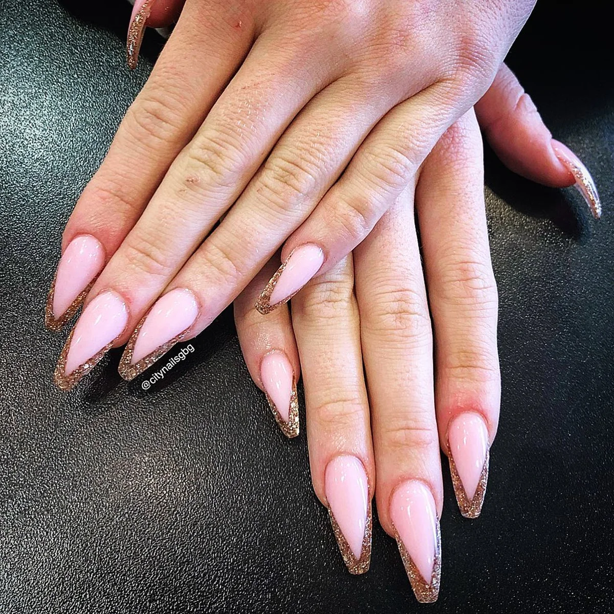 Resultatbild 3 från Aura Nails